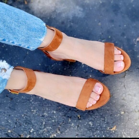 Womens Suede Ankle Strap Block Heel Dress Sandals Tan Color - Picture 4 of 5